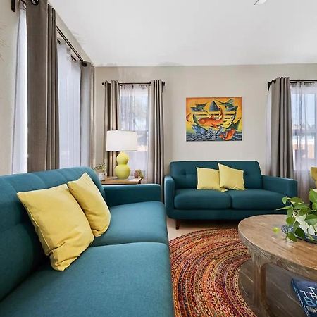 Spacious Centrally Located New 2 Bedroom Property! Inglewood Extérieur photo